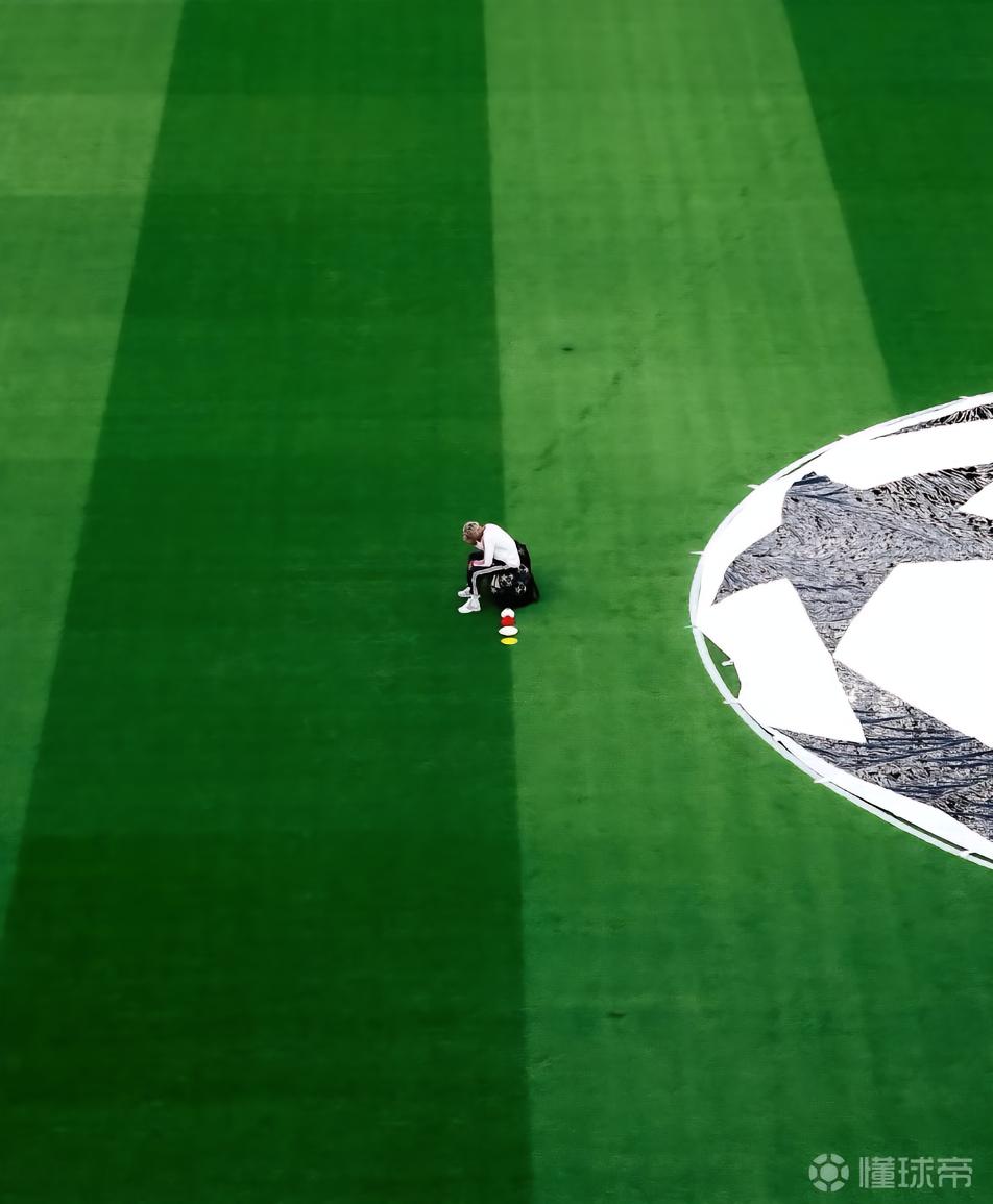 埃基蒂克社媒：这很艰难，安菲尔德我们很快再见面